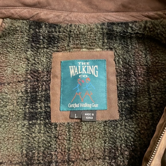 Coat - Picture 2 of 4